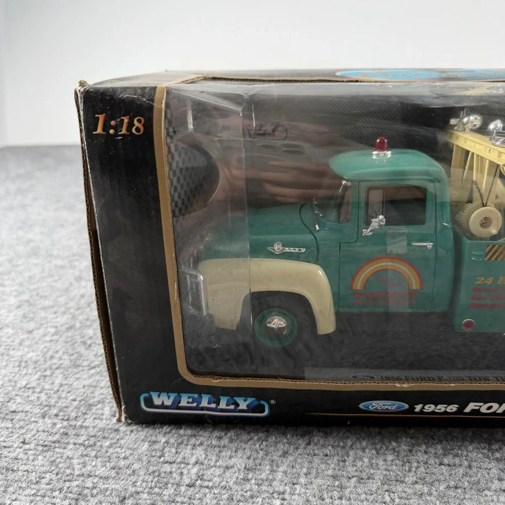 Welly 1956 Ford F-100 Tow Truck 1:18 Green Diecast Metal Collectible